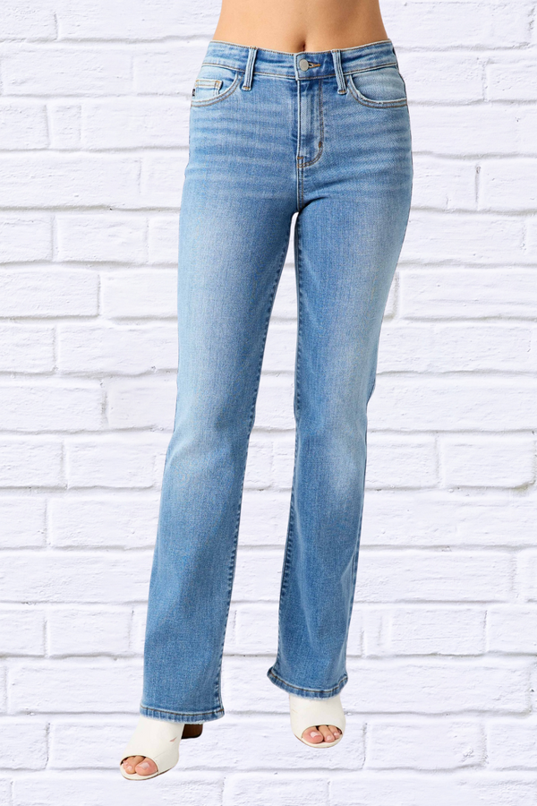 Judy Blue Full Size Mid-Rise Waist Straight Jeans