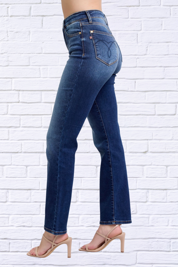 Judy Blue Full Size Washed Straight Leg Jeans with Pockets